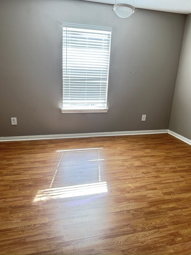 Foto del edificio - 3922 Davenport St