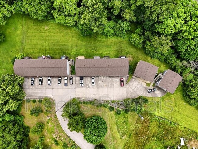 Building Photo - 110 Botley Ln
