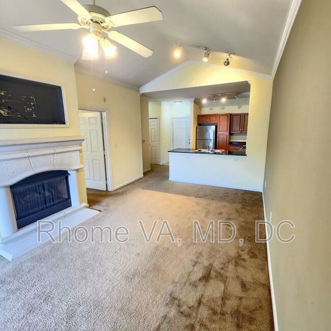 Building Photo - 12949 Centre Park Cir