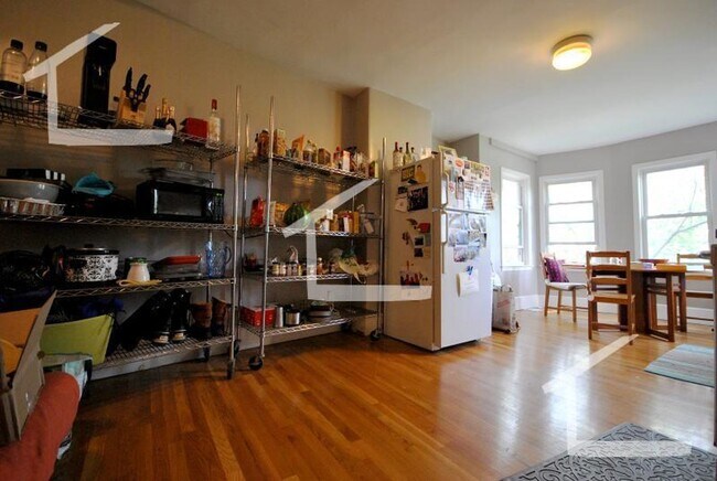 Foto del edificio - Brookline / Washington Square 3 Bed With H...