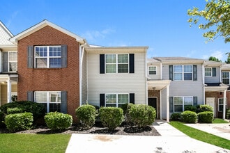 Building Photo - 2025 Marlin Dr