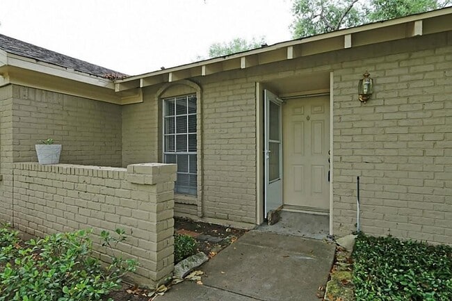Building Photo - 12623 Westella Dr