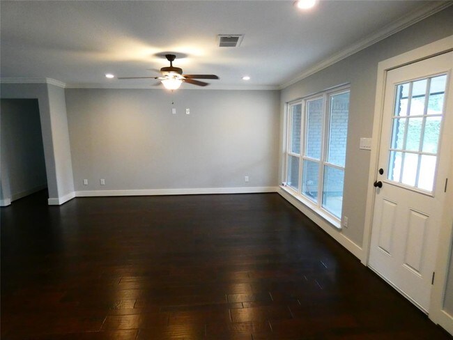 Foto del edificio - 6215 Rutherglenn Dr