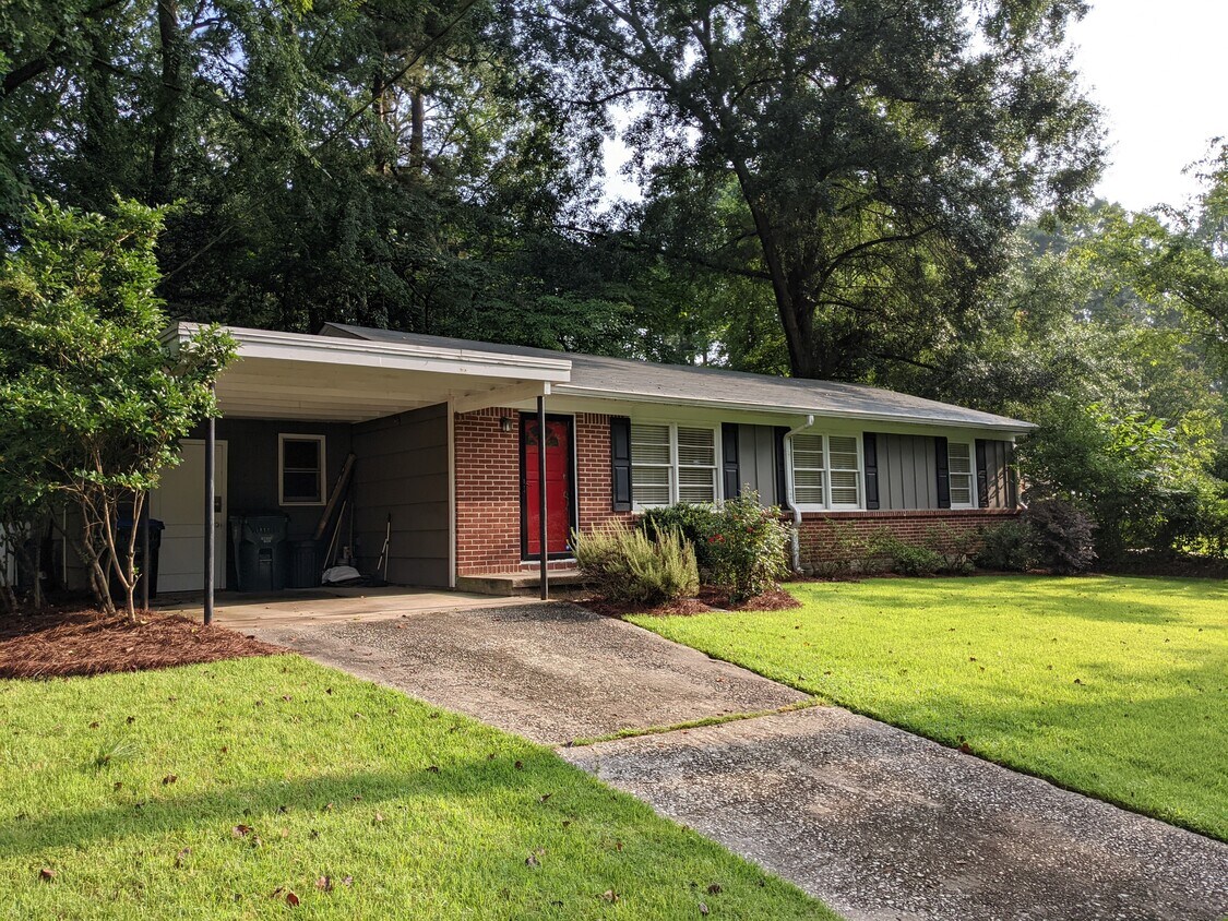3007 Stratford Arms Drive, Chamblee, GA 30341 House Rental in