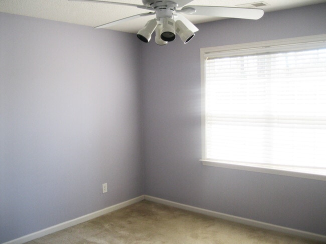 Foto del edificio - 1005 Dayton Ct