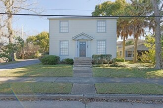 Building Photo - 2 N Carlen St