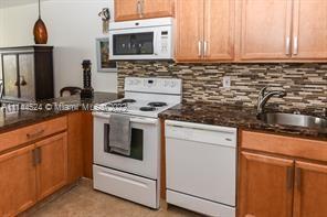 Building Photo - 13499 Biscayne Blvd