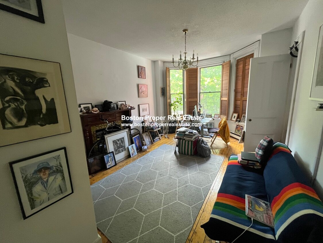 Primary Photo - 291 Newbury St