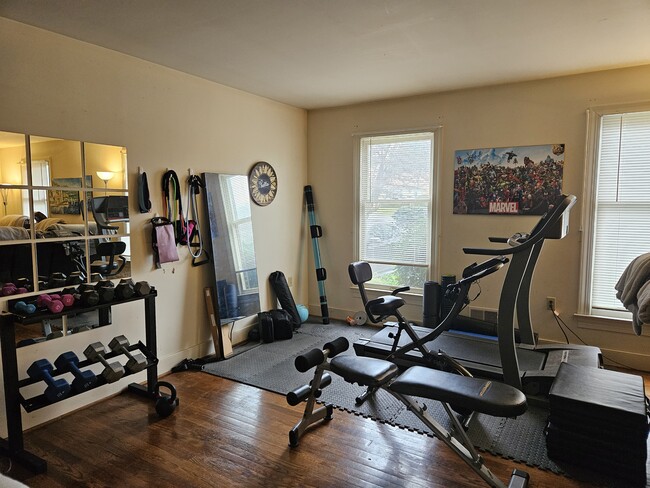Fitness area available to all renters - 605 Dulles Cir
