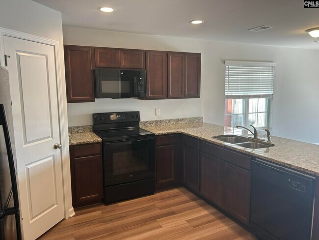Building Photo - 1423 Tanreall Dr