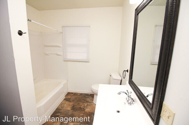 Foto del edificio - 1 br, 1 bath House - 1207 N Elmwood Ave