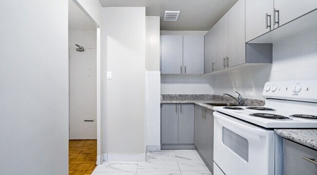 Photo du bâtiment - 1219 Dundas St W