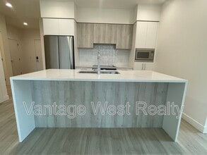 Building Photo - 3699-3699 Capozzi Rd