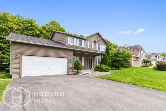 Foto principal - 6041 Lisi Gardens Dr
