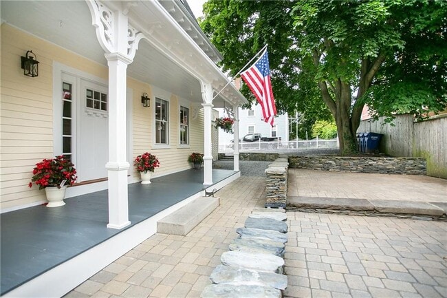 Building Photo - 43 Farewell St