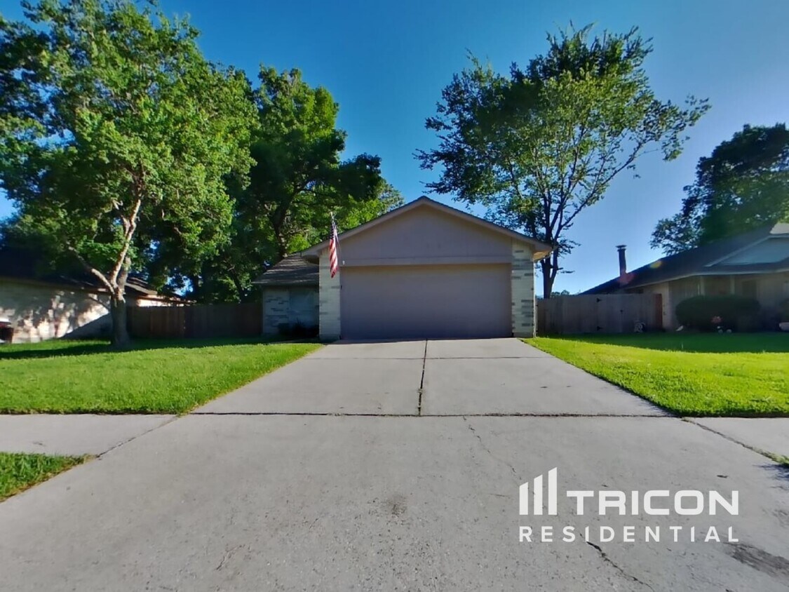 Foto principal - 10919 Almond Grove