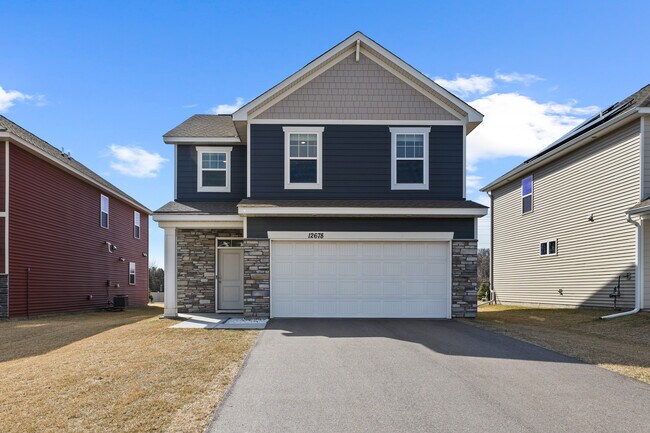 Foto del edificio - 12678 Erskin St NE