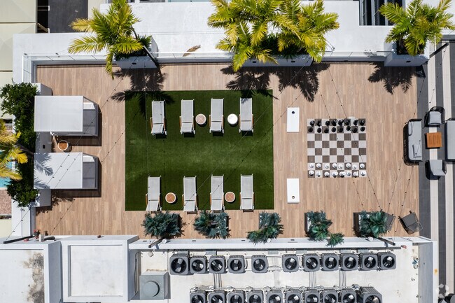 Building Photo - Arte Grand Central