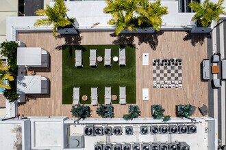 Building Photo - Arte Grand Central