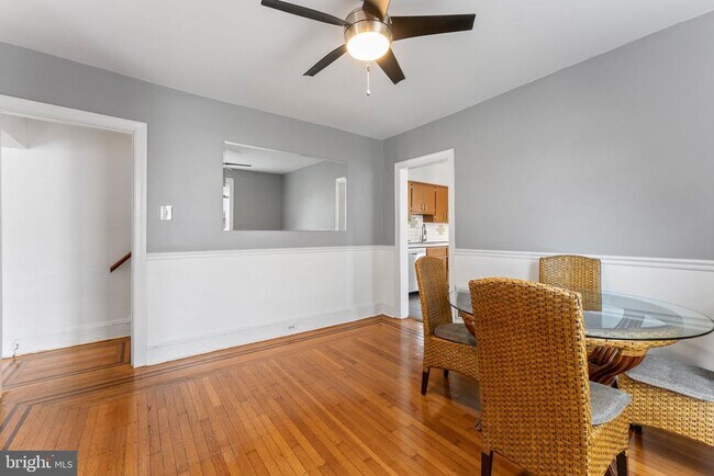 Building Photo - 809 Ardmore Ave