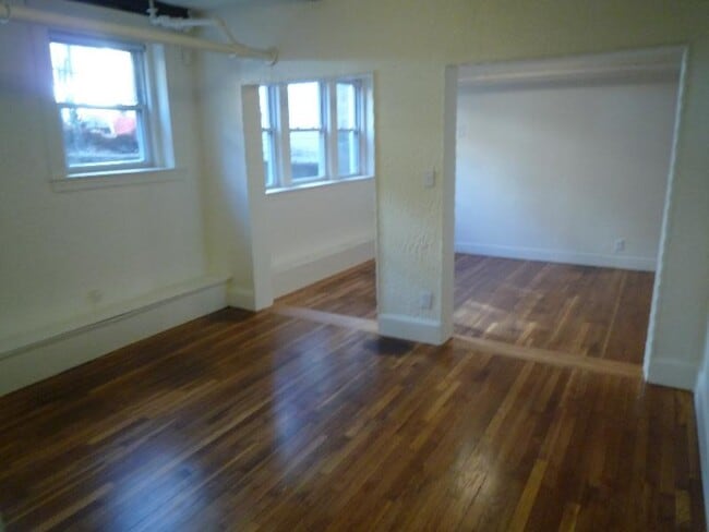 Building Photo - 8 Vinal St