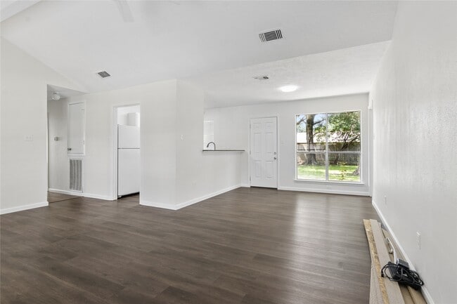 Building Photo - 2504 Ewell Dr