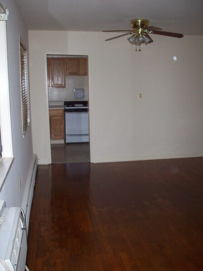 Building Photo - 8212 Flower Ave