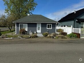 Building Photo - 1501 262nd Pl