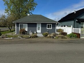 Building Photo - 1501 262nd Pl