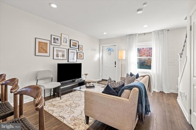 Foto del edificio - 134 35th St NE