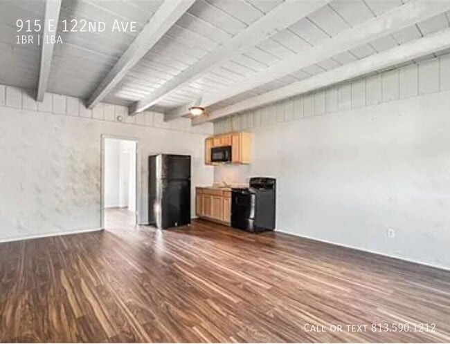 Building Photo - 915 E 122nd Ave