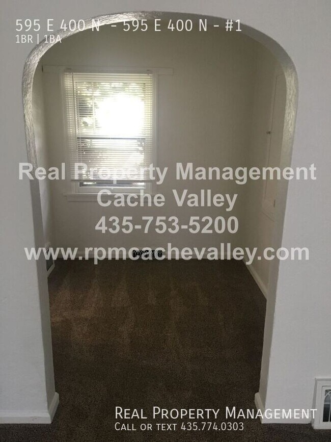 Building Photo - 595 E 400 N