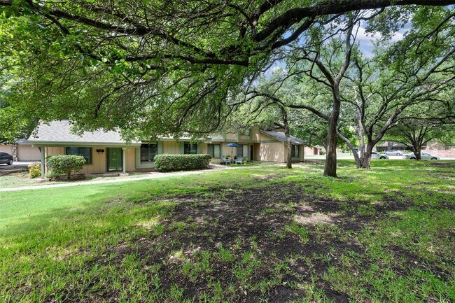 Foto del edificio - 9504 Quail Village Ln