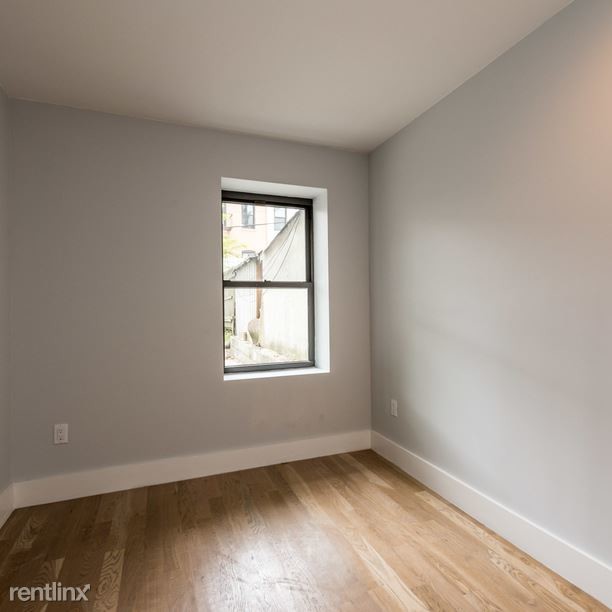 Building Photo - 1180 Halsey St