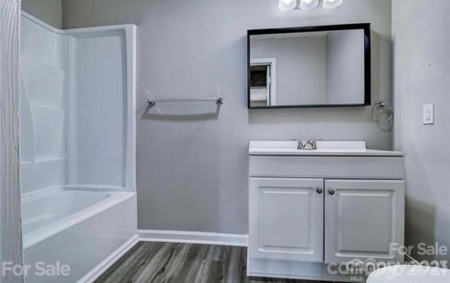 Foto del edificio - 8179 Cedar Glen Dr