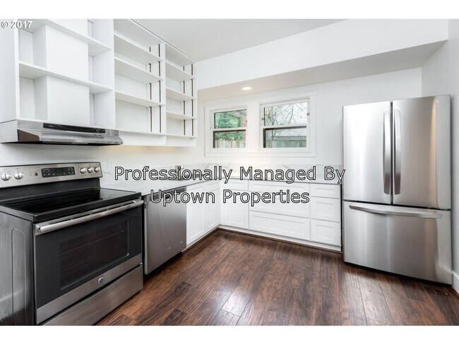 Building Photo - Charming  Updated 1 bed/1 bath Apt off 22nd