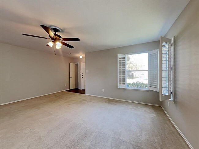 Foto del edificio - 410 Remington Creek Dr