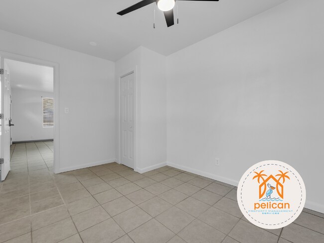 Building Photo - Rental Home in Desirable Navy Point Area