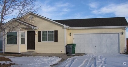 Building Photo - 4012 Mallard Ave