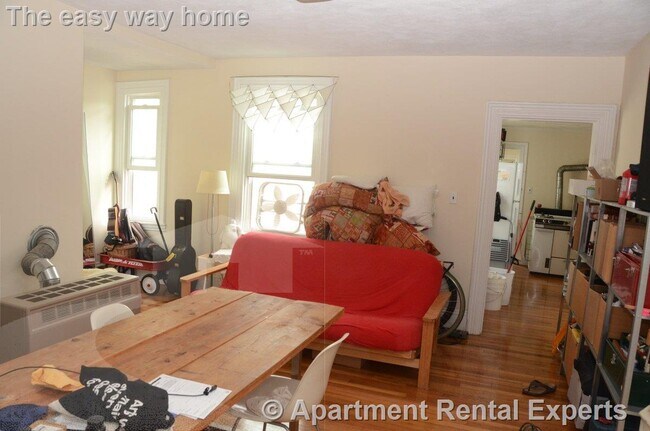 Foto del edificio - 112 Thorndike St