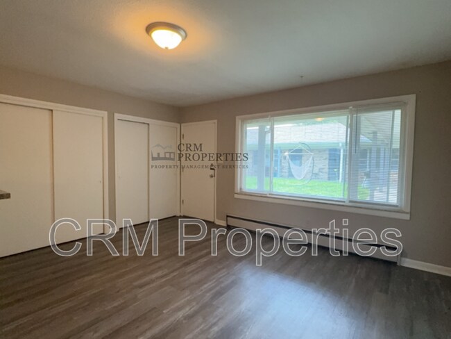 Foto del edificio - 6134 Hillside Ave