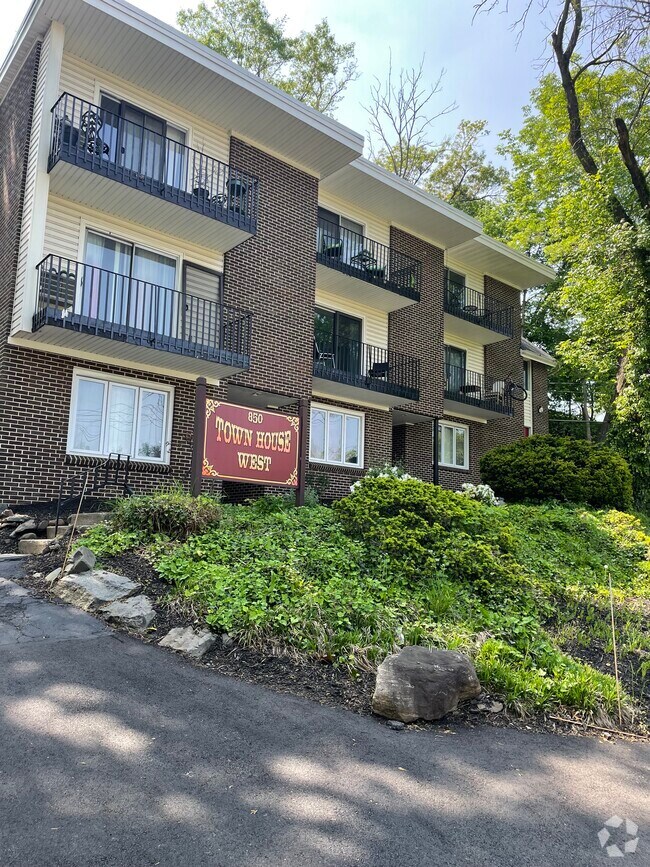 New Apartments For Rent in Upper Montclair, NJ with Yard 1 Rentals