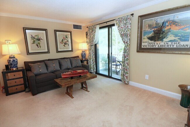 Foto del edificio - 19 Village Hill Ln