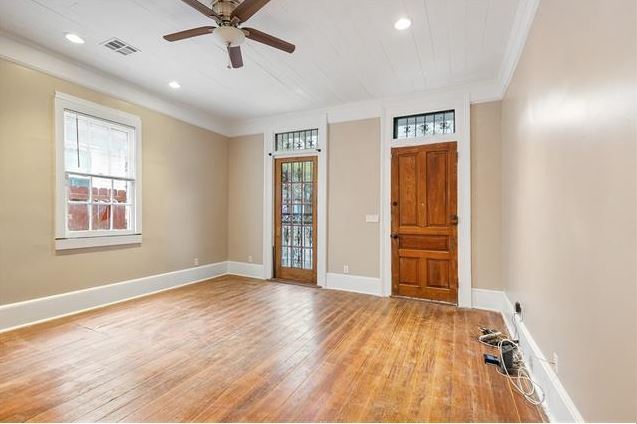 Building Photo - 2404 Bienville St