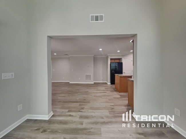 Building Photo - 332 Parmley Ln