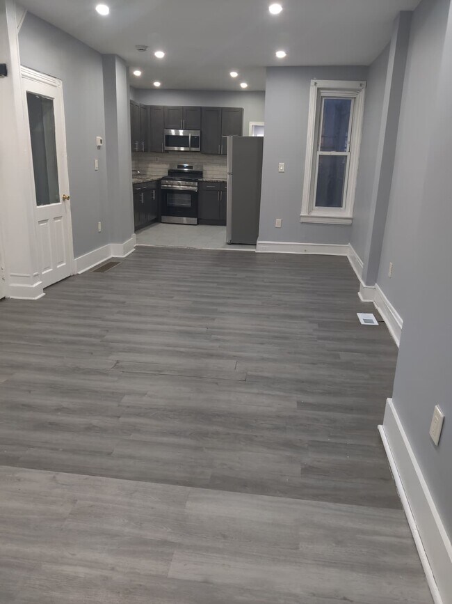 Building Photo - 135 N 51st St