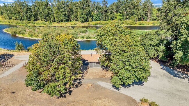 Foto del edificio - 39601 Santiam Bluffs Rd NE