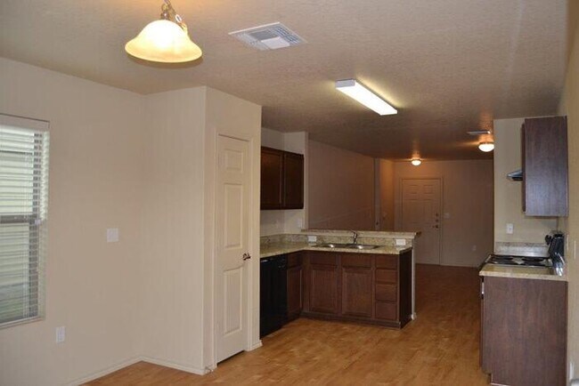 Foto del edificio - 5914 Poesta