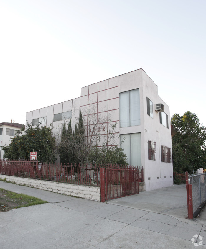 Building Photo - 3522 Bellevue Ave