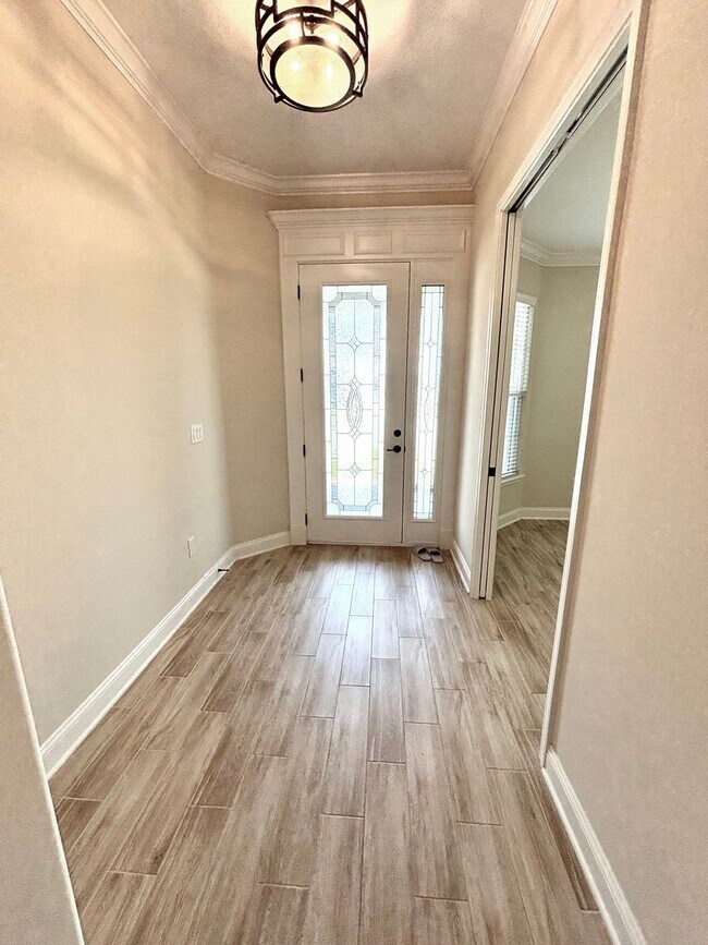 Foto del edificio - 835 Silver Pine Dr